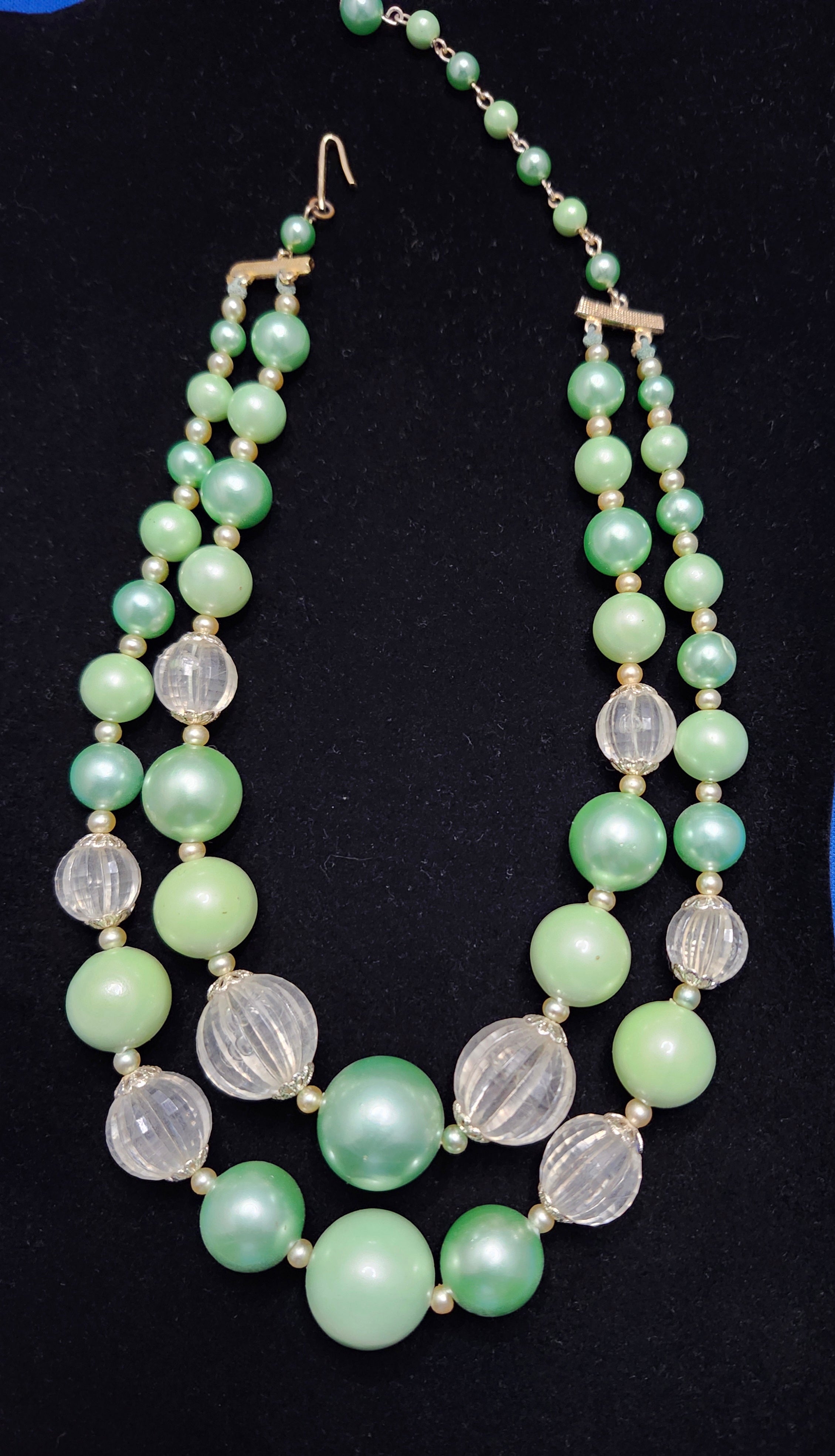 1950s Green and Clear Bead necklace