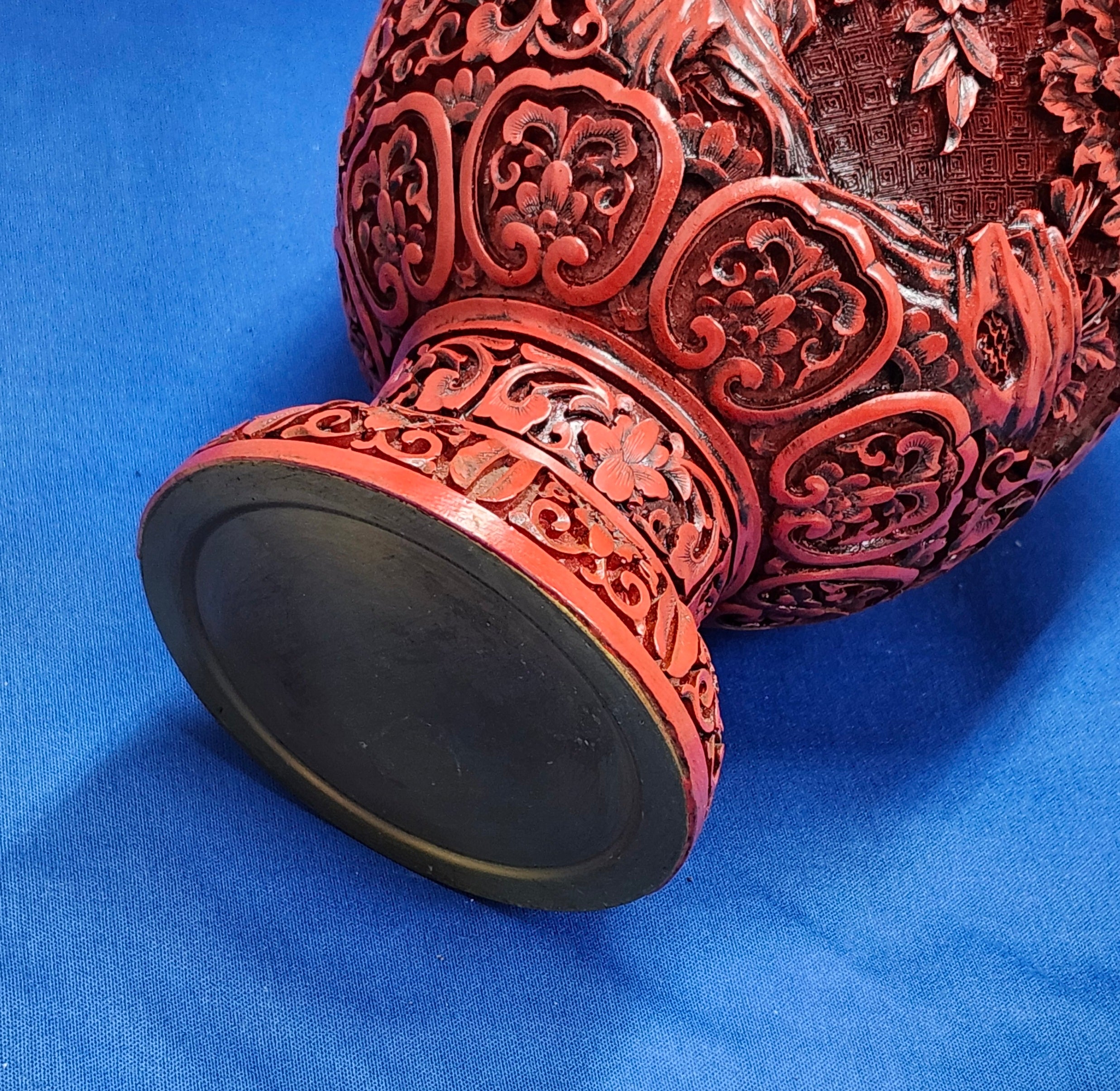 Chinese cinnabar vase