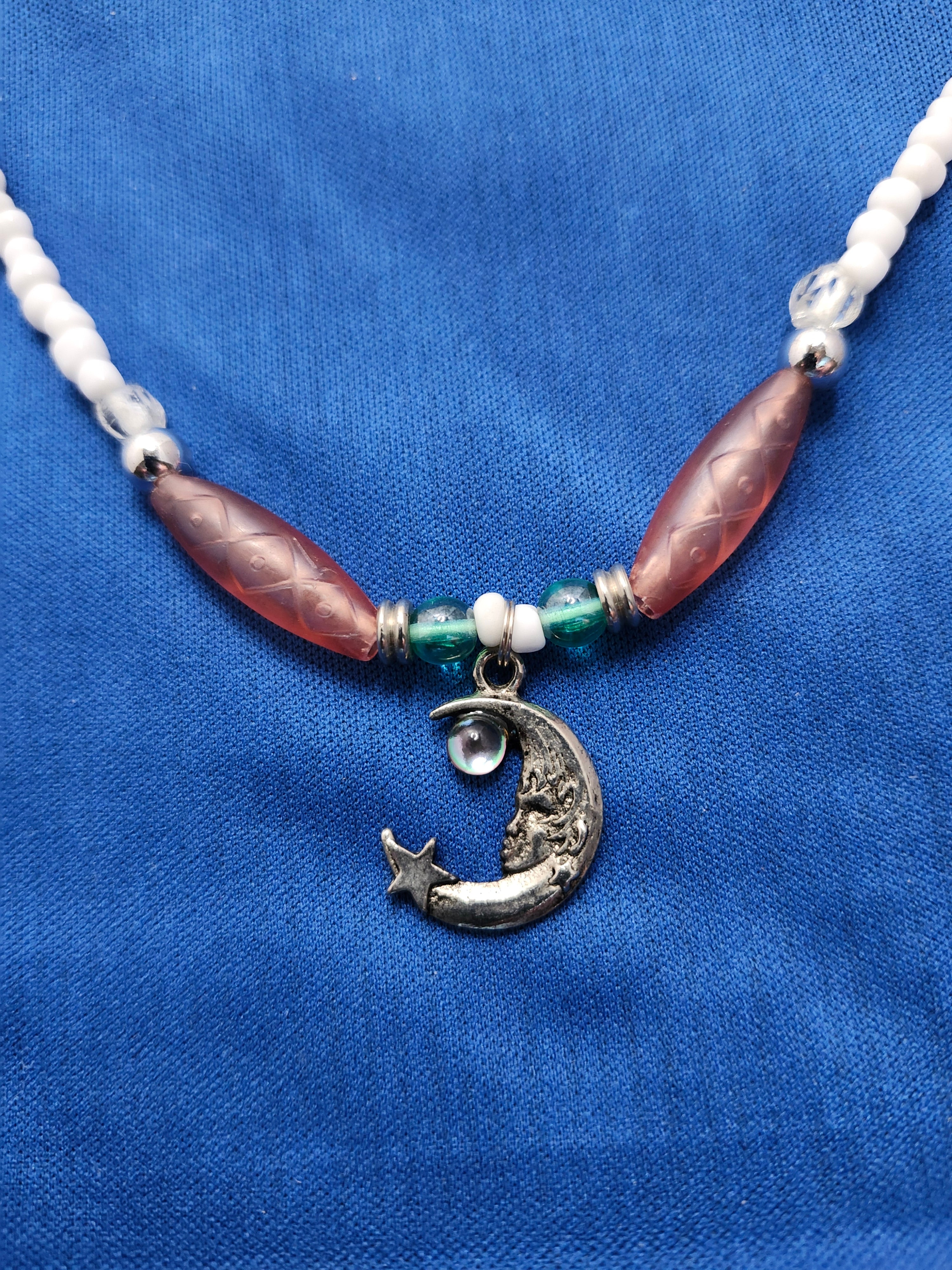 Natural bead necklace