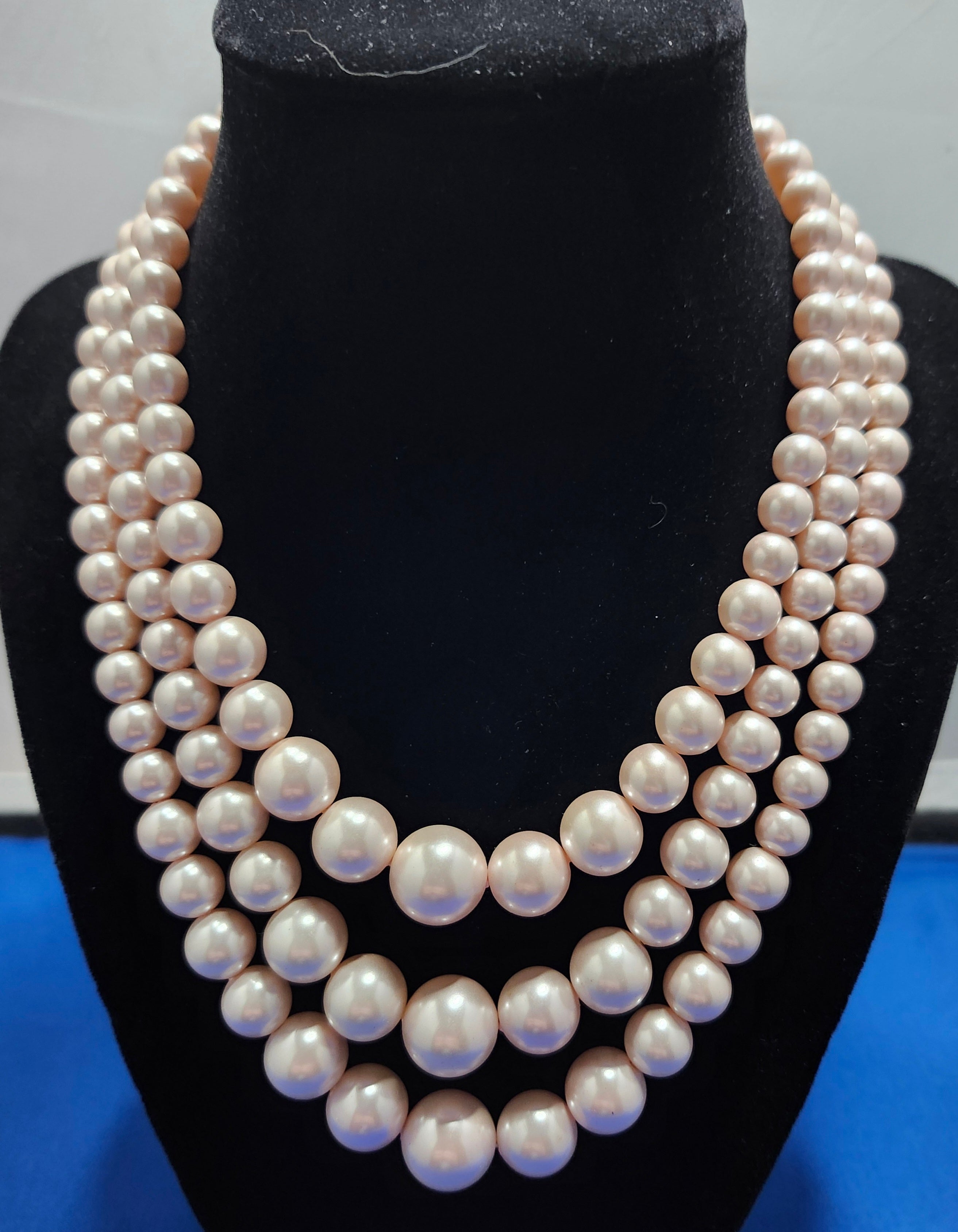 Vintage Faux Pink Pearl triple strand necklace
